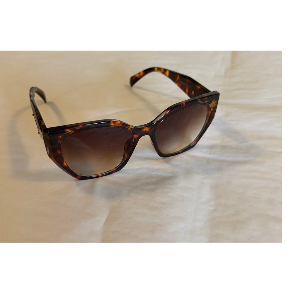 Prada Havana / Tortiseshell 52 16 142 Sunglasses - Like new - Picture 2 of 10